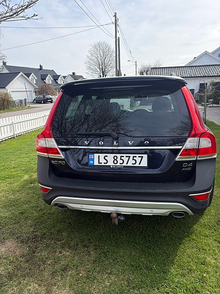 Volvo XC70 3 of 5