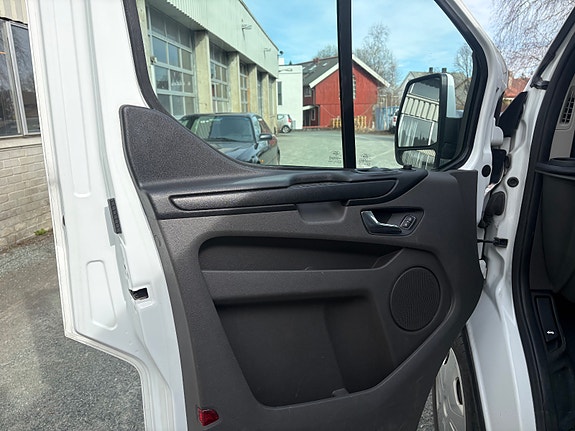 Ford Transit 11 of 30