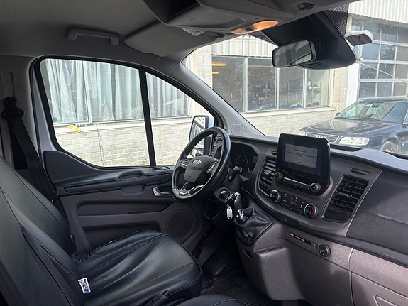 Ford Transit 28 of 30