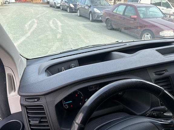 Ford Transit 29 of 30