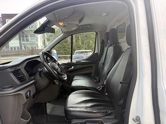 Ford Transit 12 of 30