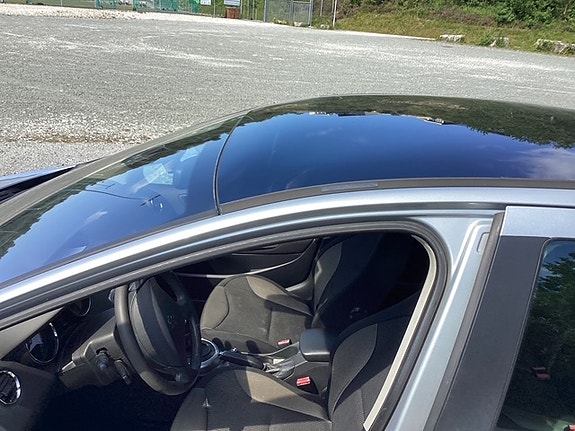 Peugeot 308 7 of 9
