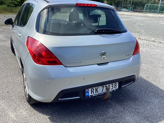 Peugeot 308 4 of 9