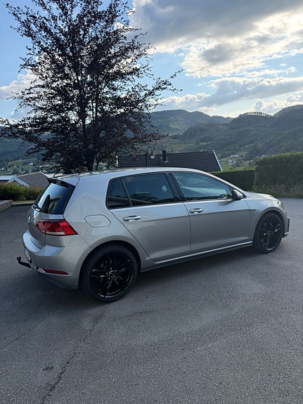 Volkswagen Golf VII 5 of 5