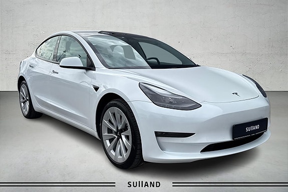Tesla Model 3 3 of 5
