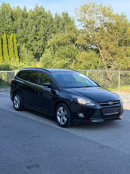 Ford Focus 2 of 5