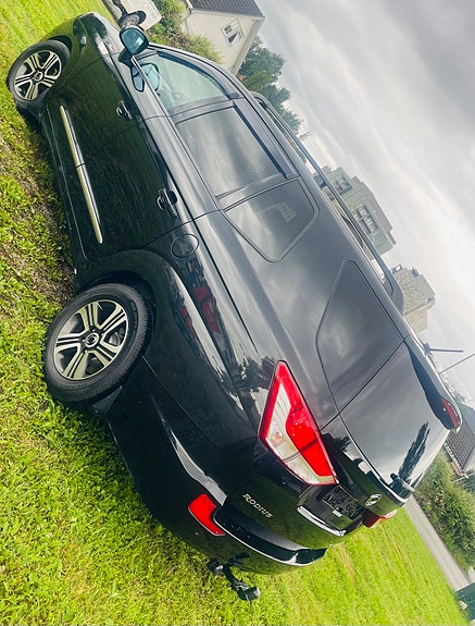 SsangYong Rodius 5 of 25