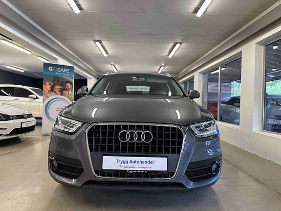 Audi Q3 2 of 5