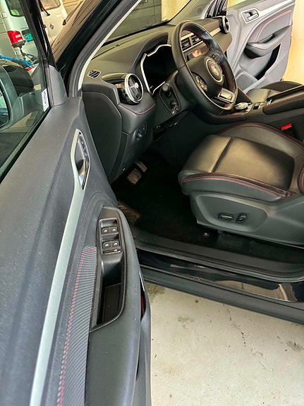 MG ZS EV 12 of 13