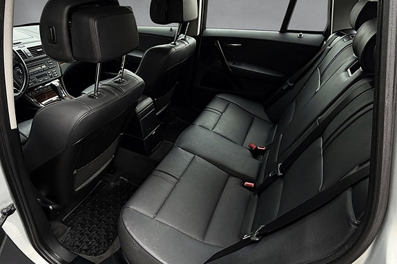 BMW X3 20 of 28