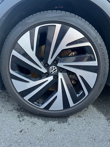 Volkswagen ID.4 4 of 5