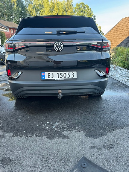 Volkswagen ID.4 3 of 5