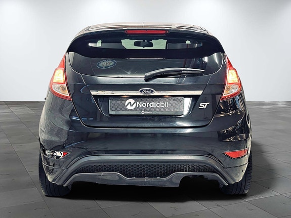 Ford Fiesta 5 of 5