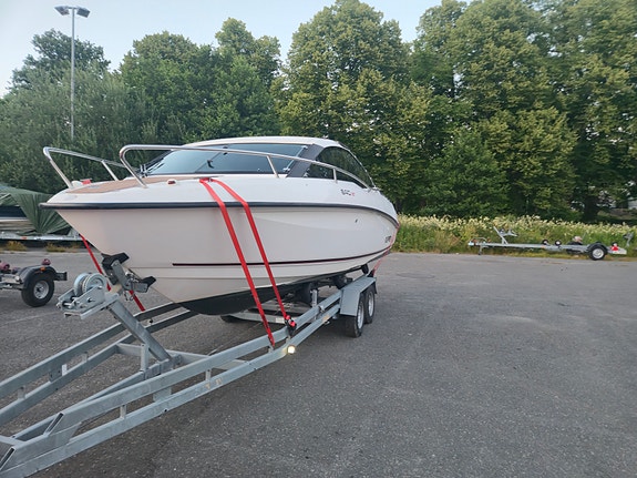 Ny pris - Flipper 640ST m/150hk, ankervinsj, integrert Garmin 9 of 11