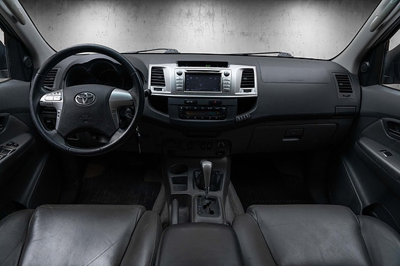 Toyota HiLux 29 of 30