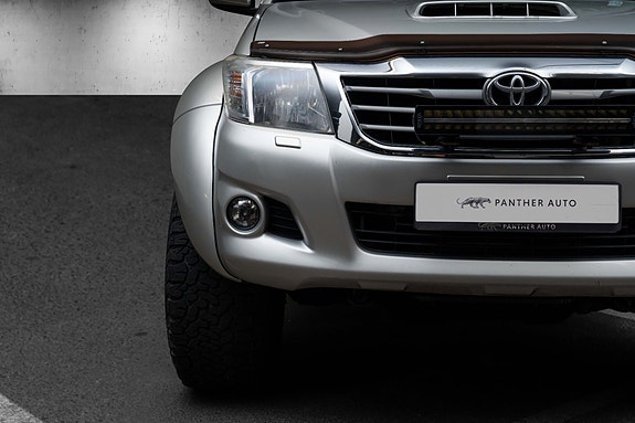 Toyota HiLux 6 of 30