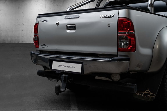 Toyota HiLux 8 of 30