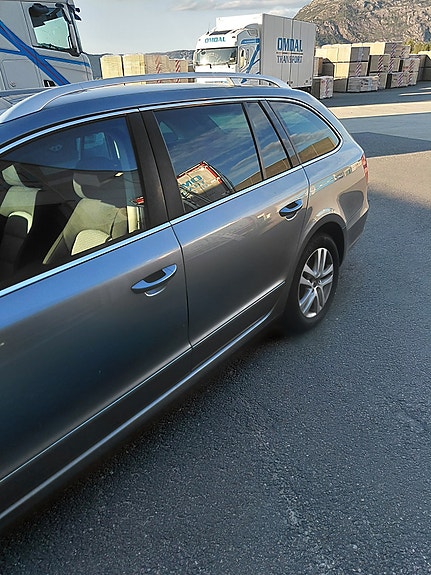 Skoda Superb 8 of 13