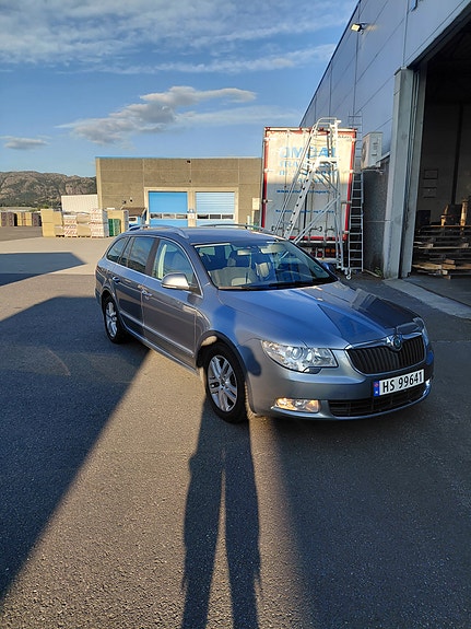 Skoda Superb 4 of 13