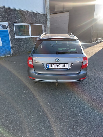 Skoda Superb 6 of 13