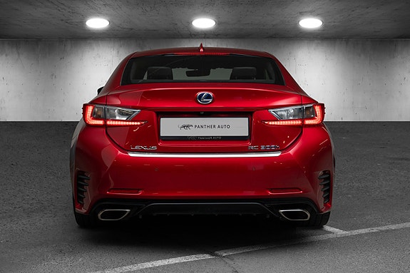 Lexus RC300h 9 of 30