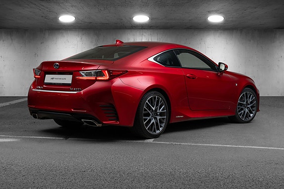 Lexus RC300h 6 of 30
