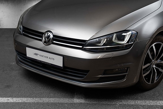 Volkswagen Golf VII 2 of 5
