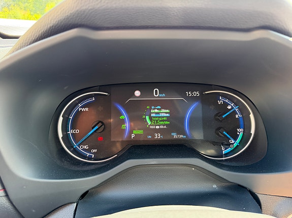 Toyota RAV4 Plug-in Hybrid 26 of 30