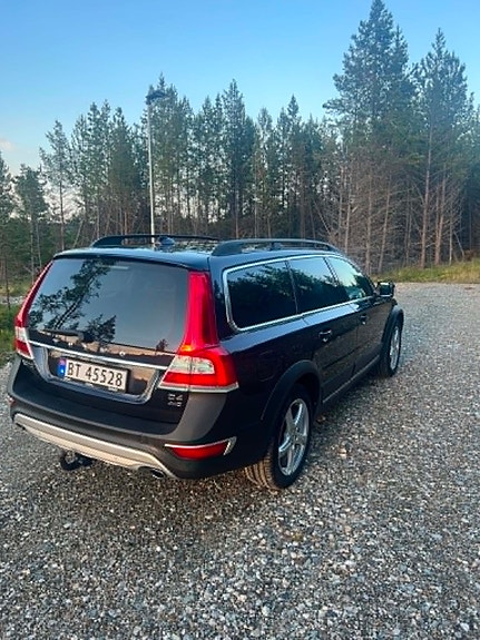 Volvo XC70 4 of 5