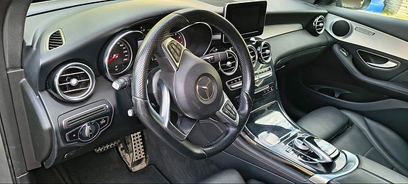 Mercedes-Benz GLC350 e 13 of 30