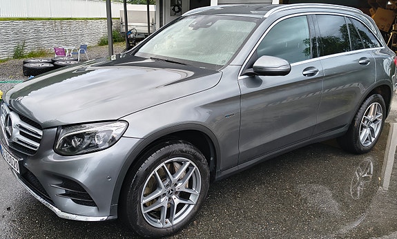 Mercedes-Benz GLC350 e 8 of 30
