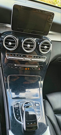 Mercedes-Benz GLC350 e 16 of 30