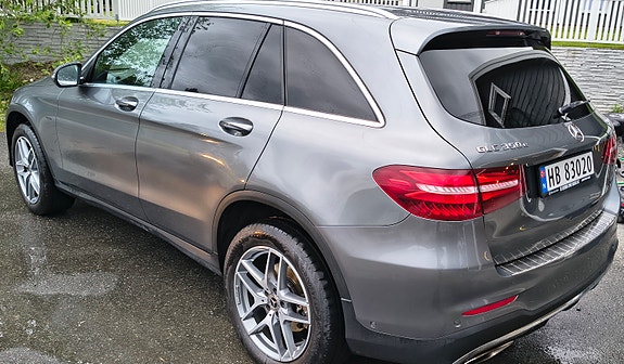 Mercedes-Benz GLC350 e 6 of 30