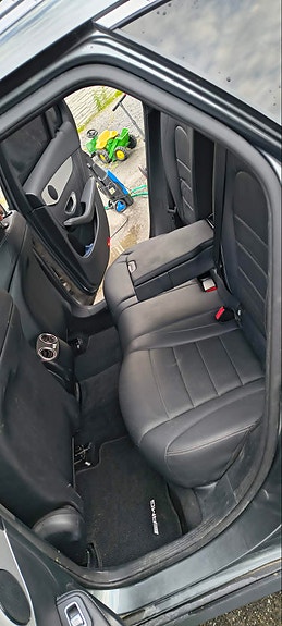 Mercedes-Benz GLC350 e 24 of 30