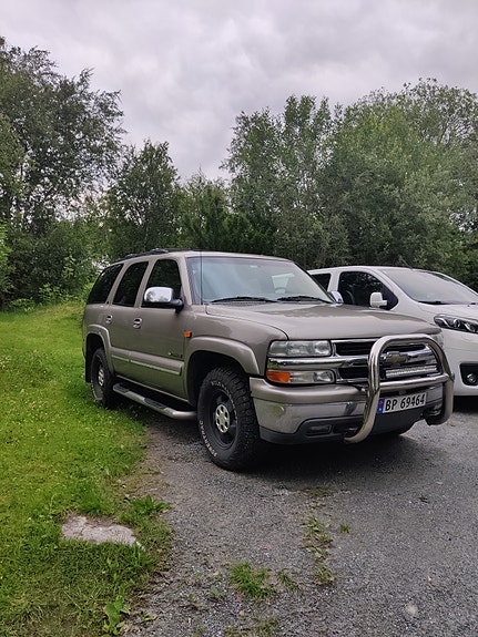 Chevrolet Tahoe 3 of 5