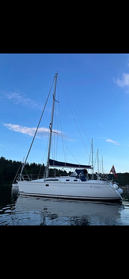 3-kabiners Jeanneau Sun Odyssey 34.2, Yanmar og strak aksel 2 of 5