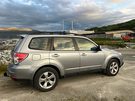 Subaru Forester 3 of 5