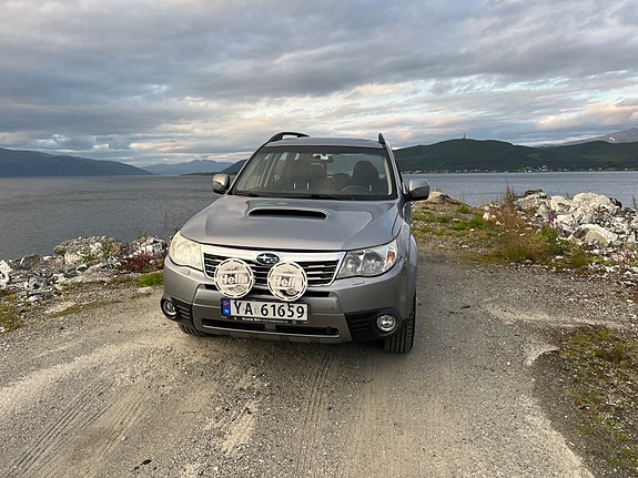 Subaru Forester 2 of 5