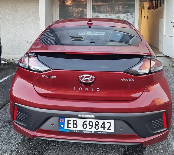 Hyundai IONIQ 4 of 5