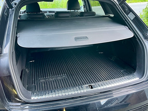 Audi Q8 e-tron 18 of 22