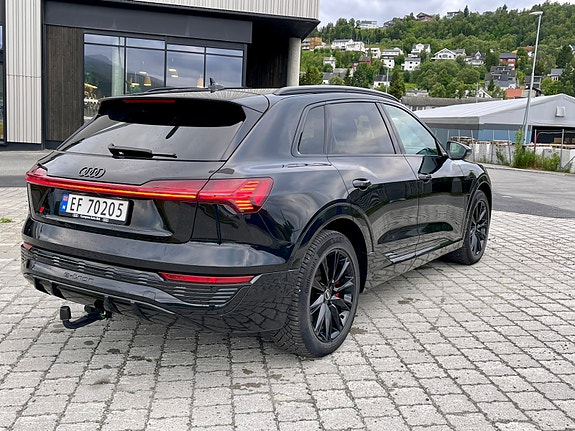 Audi Q8 e-tron 8 of 22