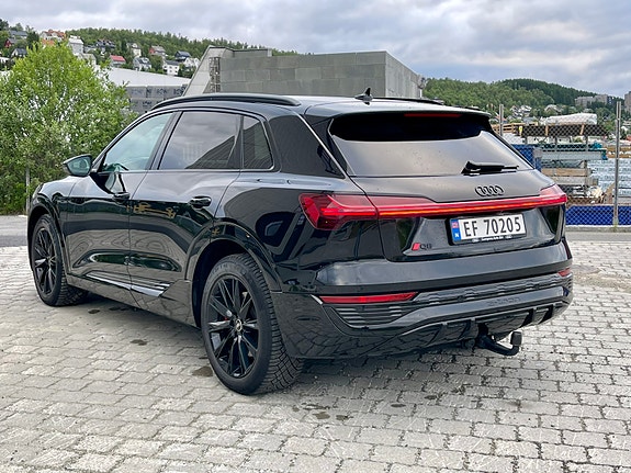 Audi Q8 e-tron 5 of 22