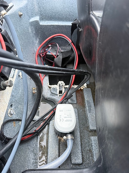 River 350 XR med 20 HK Mercury m/hydraulisk tilt og el.start. 5 of 5