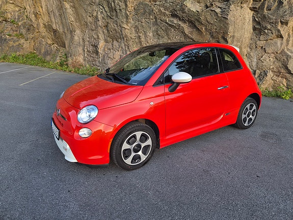Fiat 500e 2 of 5