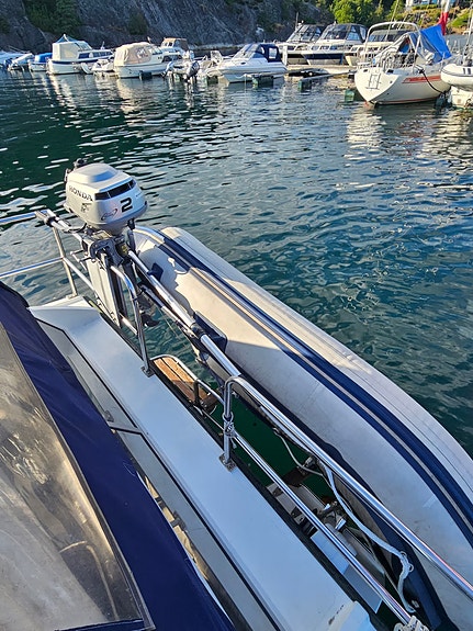 Hytte til sjøs: Selco Fjordcruiser 27 leies ut 4 of 8