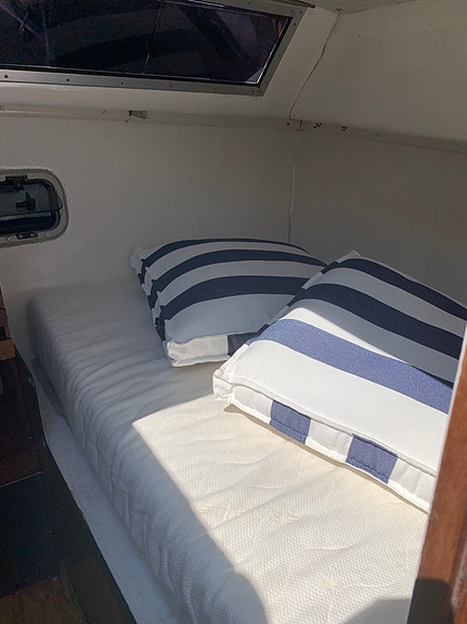 Hytte til sjøs: Selco Fjordcruiser 27 leies ut 7 of 8
