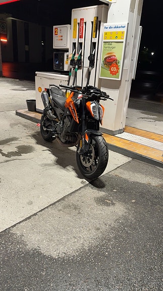 KTM 790 Duke 2 of 2