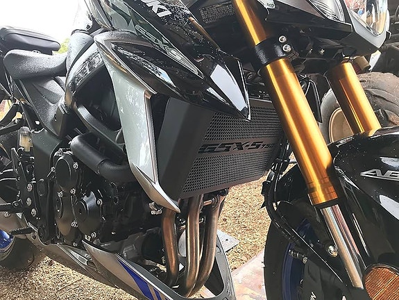 Suzuki GSX-S 750 8 of 10