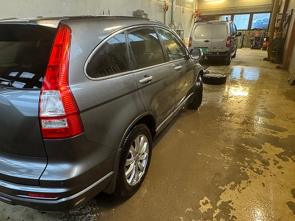 Honda CR-V 2 of 5