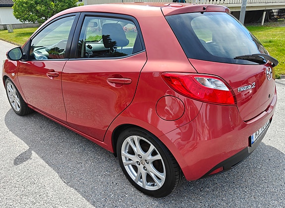 Mazda 2 5 of 5